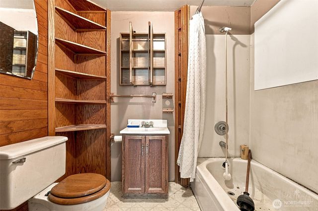 810 N 4th Street, Renton, WA 98057