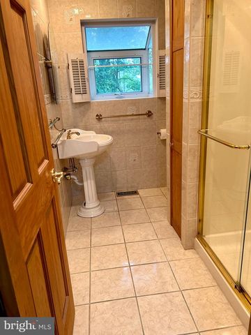 714 HARDING HWY, Carneys Point, NJ 08069