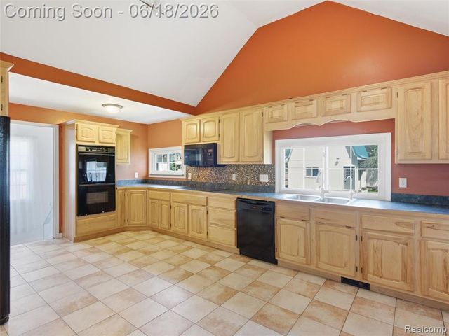 74288 Spencer Street, Armada, MI 48005