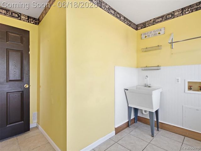 74288 Spencer Street, Armada, MI 48005