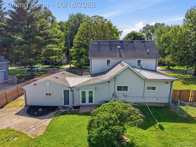 74288 Spencer Street, Armada, MI 48005