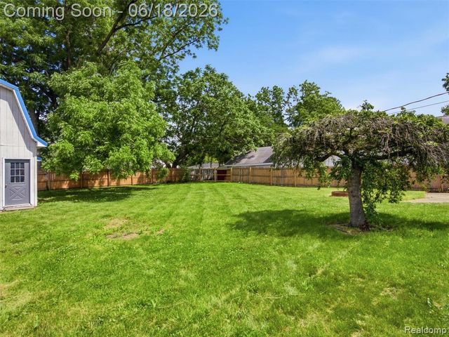 74288 Spencer Street, Armada, MI 48005
