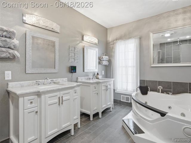 74288 Spencer Street, Armada, MI 48005