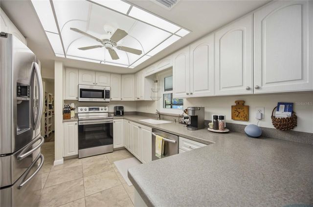 21351 BASSETT AVENUE, Port Charlotte, FL 33952