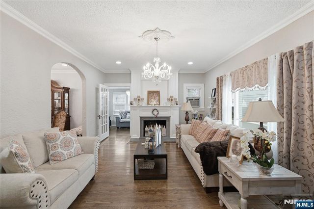 138 Elder Avenue, Bergenfield, NJ 07621