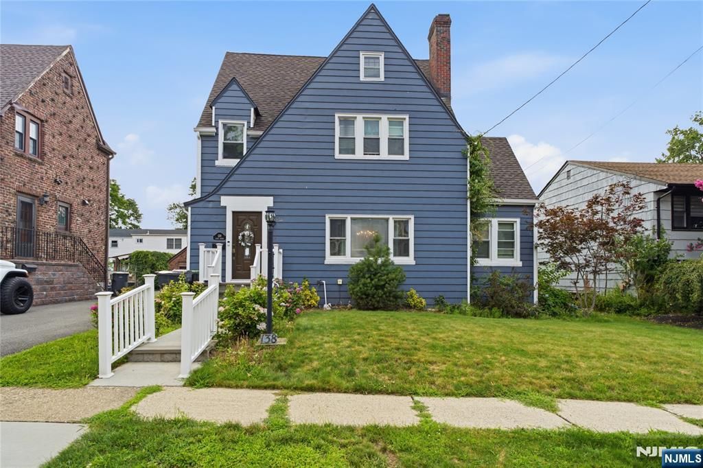 138 Elder Avenue, Bergenfield, NJ 07621