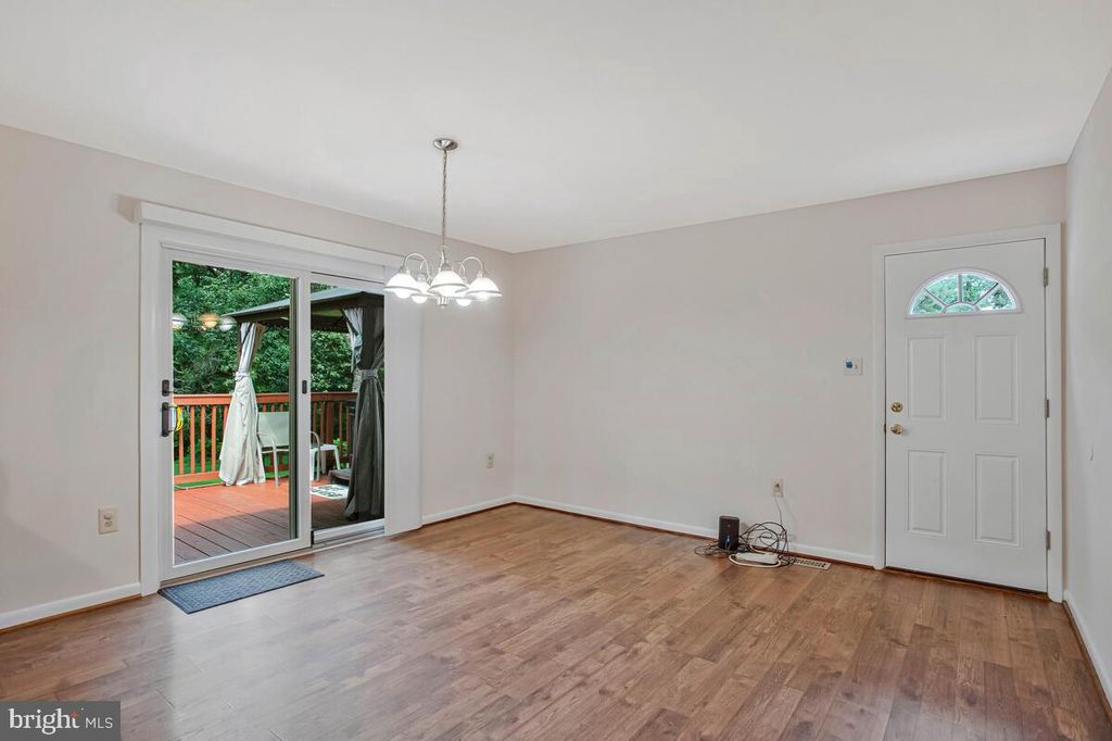 35 WALTON RD, Huntingtown, MD 20639