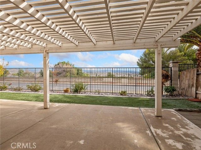 13477 Lakeside, Victorville, CA 92395