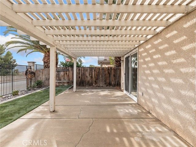 13477 Lakeside, Victorville, CA 92395