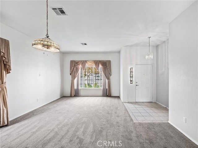 13477 Lakeside, Victorville, CA 92395