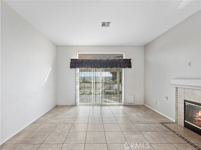 13477 Lakeside, Victorville, CA 92395