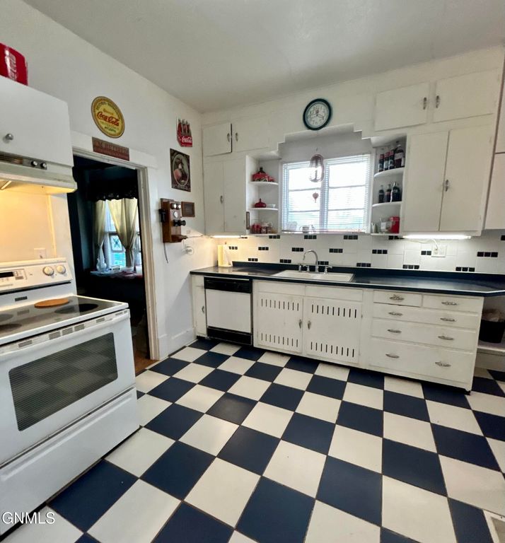 404 Mckinley Avenue, Underwood, ND 58576 photo 14