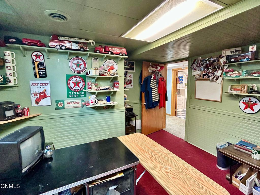 404 Mckinley Avenue, Underwood, ND 58576 photo 61