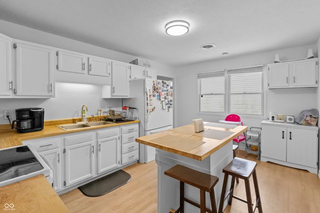 1814 Cottage Avenue, Columbus, IN 47201