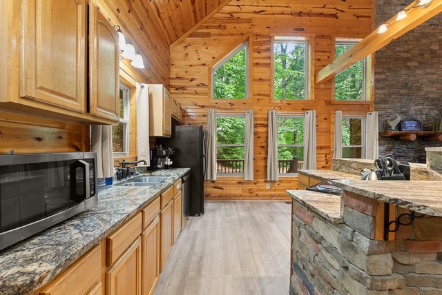 457 Old Cherokee Road, Cleveland, GA 30528