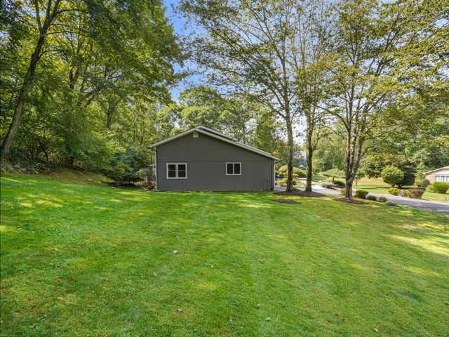 16 Ichabod Lane, Bethel, CT 06801