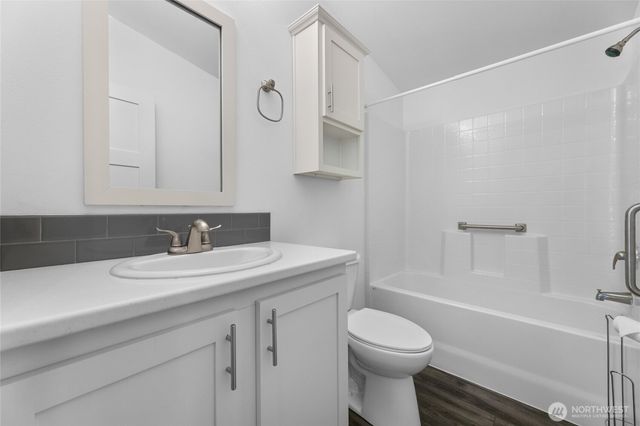 2076 Paradise Avenue #15, Enumclaw, WA 98022