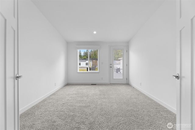 2076 Paradise Avenue #15, Enumclaw, WA 98022
