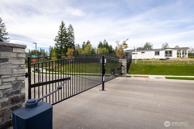 2076 Paradise Avenue #15, Enumclaw, WA 98022
