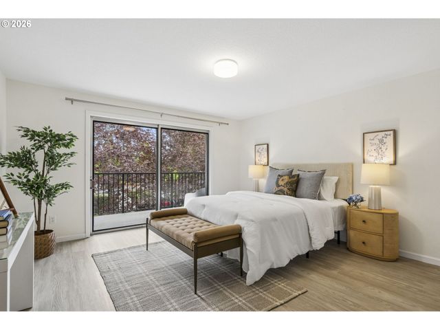 200 BURNHAM Rd 303, Lake Oswego, OR 97034