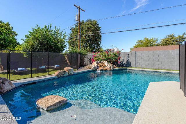 4514 N 35th Place, Phoenix, AZ 85018