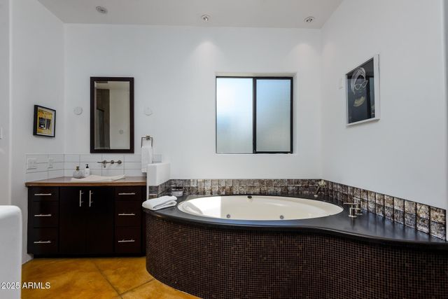 4514 N 35th Place, Phoenix, AZ 85018
