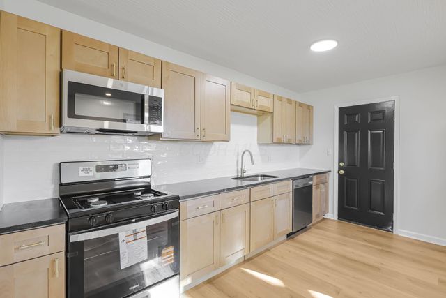 3032 Baker Hill Road, Columbus, OH 43207