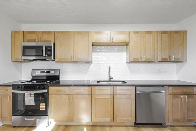 3032 Baker Hill Road, Columbus, OH 43207