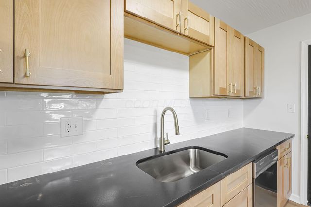 3032 Baker Hill Road, Columbus, OH 43207