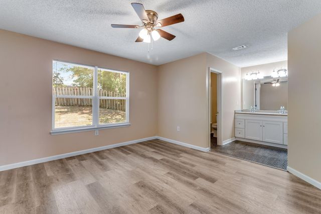 430 Northview Lane, Crestview, FL 32536