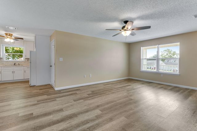 430 Northview Lane, Crestview, FL 32536