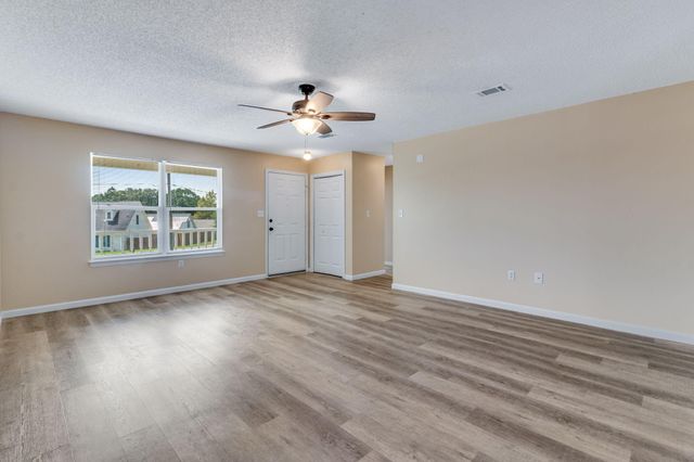430 Northview Lane, Crestview, FL 32536
