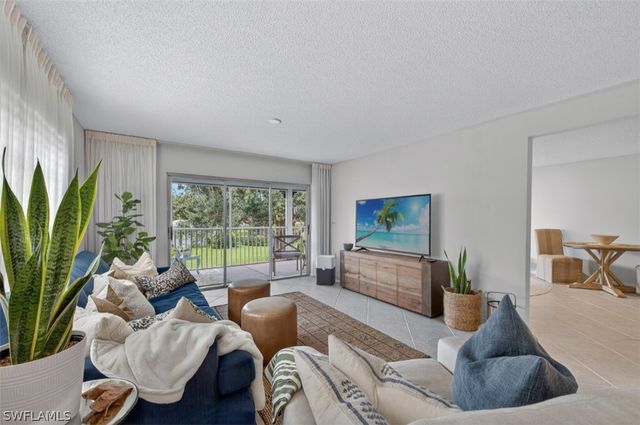 3300 Binnacle DR 206, Naples, FL 34103