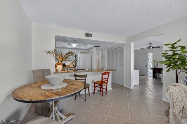 3300 Binnacle DR 206, Naples, FL 34103