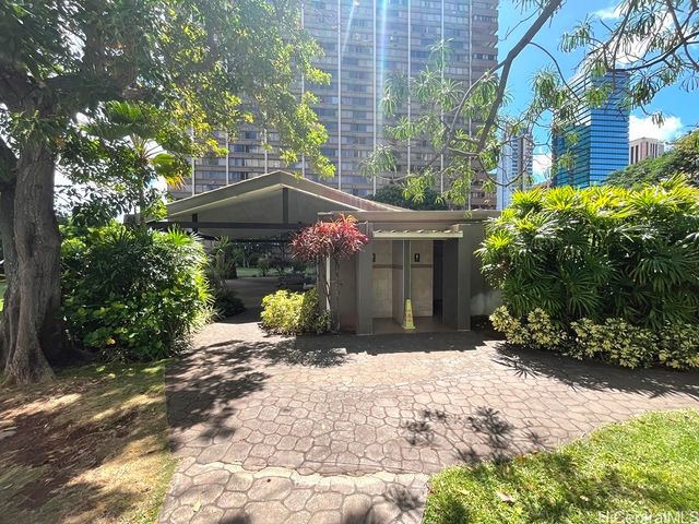 55 S Kukui Street D1608, Honolulu, HI 96813