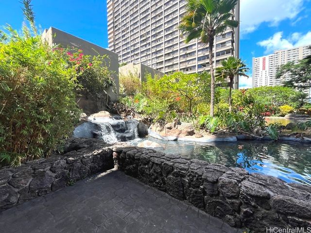 55 S Kukui Street D1608, Honolulu, HI 96813