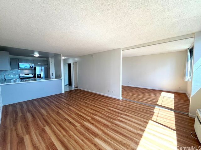 55 S Kukui Street D1608, Honolulu, HI 96813