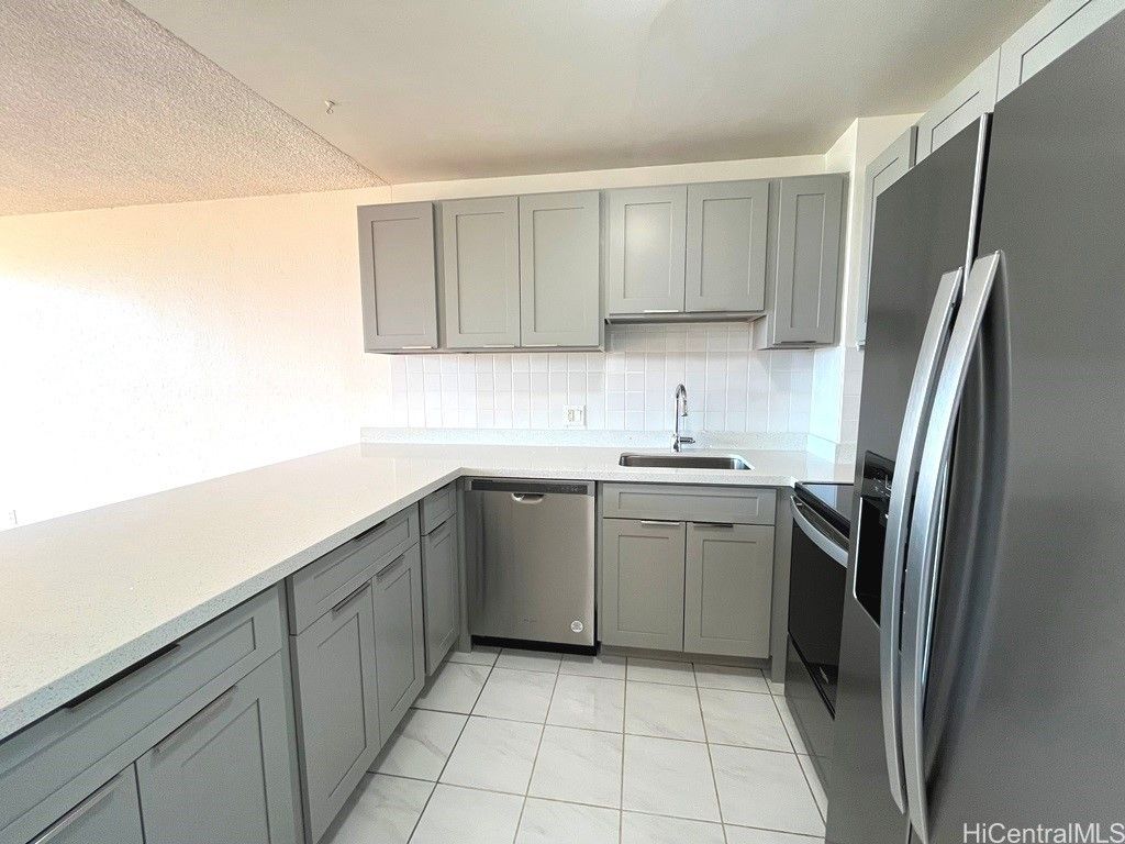 55 S Kukui Street D1608, Honolulu, HI 96813