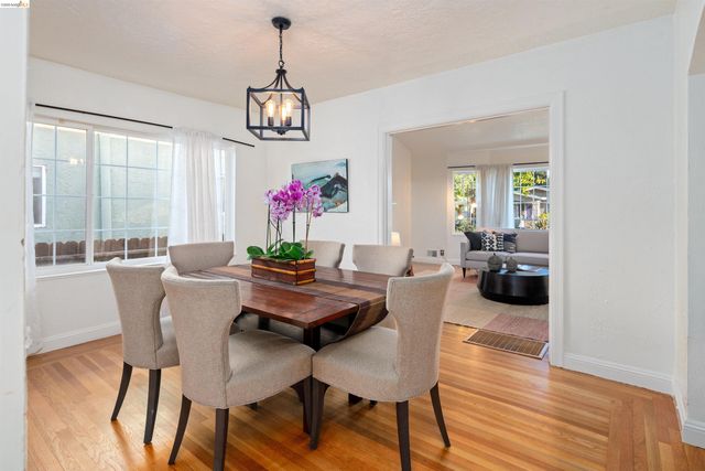 1527 Blake St, Berkeley, CA 94703
