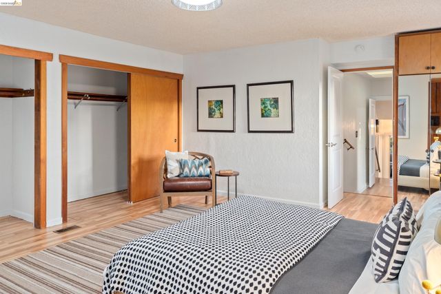 1527 Blake St, Berkeley, CA 94703