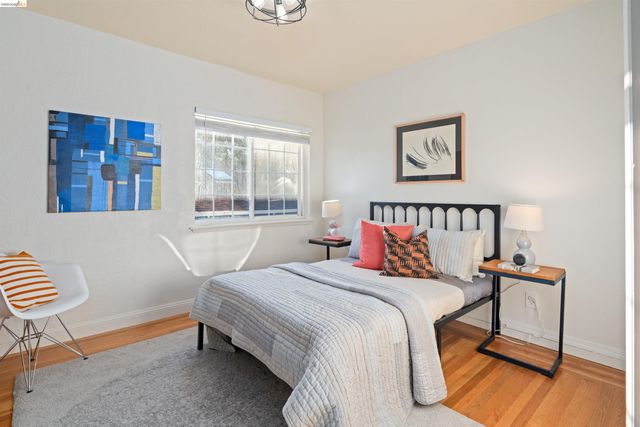 1527 Blake St, Berkeley, CA 94703