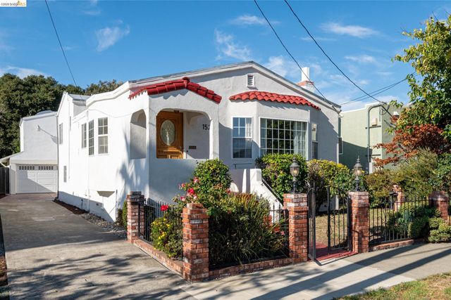1527 Blake St, Berkeley, CA 94703