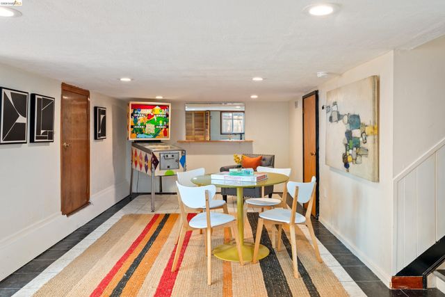 1527 Blake St, Berkeley, CA 94703