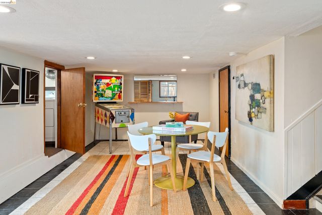 1527 Blake St, Berkeley, CA 94703