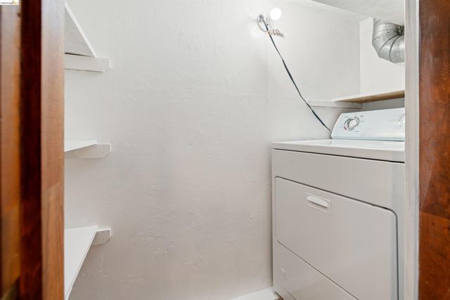 1527 Blake St, Berkeley, CA 94703