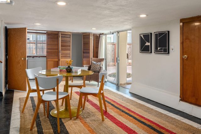 1527 Blake St, Berkeley, CA 94703