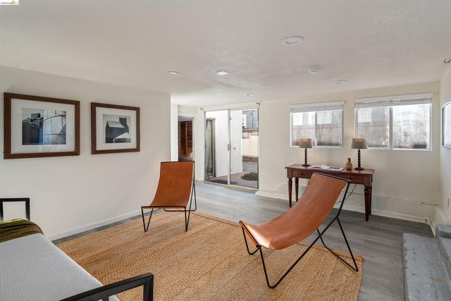 1527 Blake St, Berkeley, CA 94703