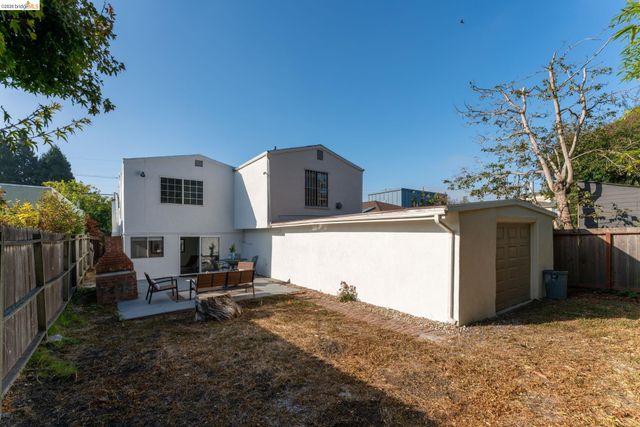 1527 Blake St, Berkeley, CA 94703