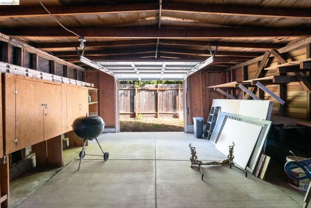 1527 Blake St, Berkeley, CA 94703