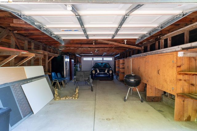 1527 Blake St, Berkeley, CA 94703